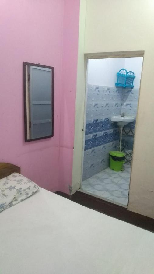 Om Rest House Ξενοδοχείο Βαρανάσι Εξωτερικό φωτογραφία
