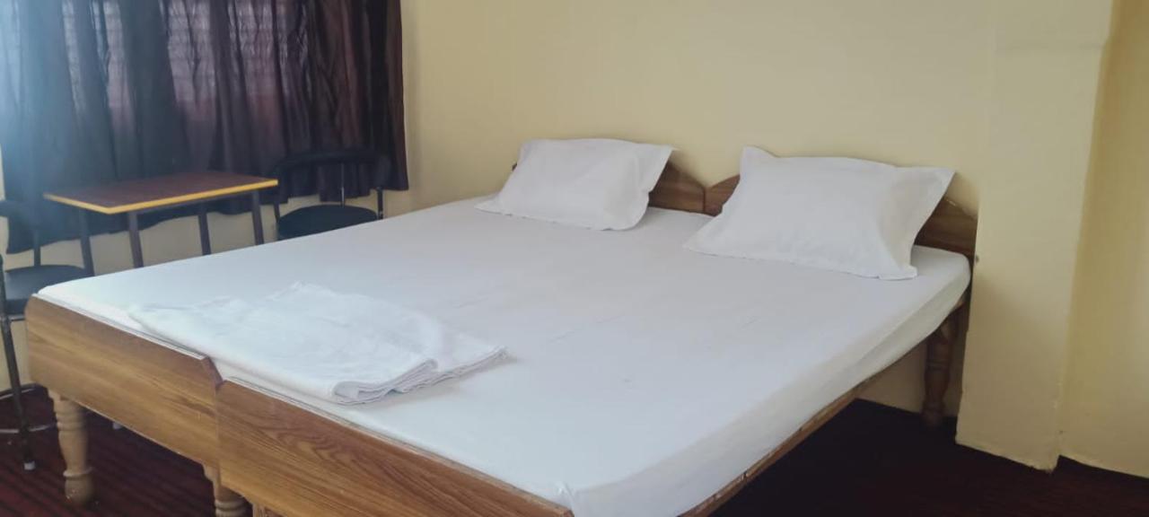 Om Rest House Ξενοδοχείο Βαρανάσι Εξωτερικό φωτογραφία