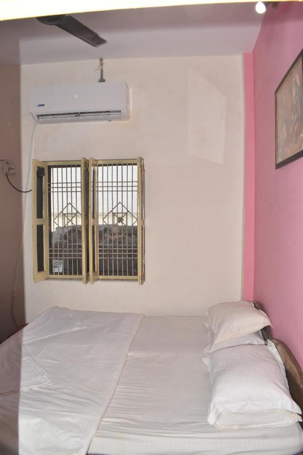 Om Rest House Ξενοδοχείο Βαρανάσι Εξωτερικό φωτογραφία